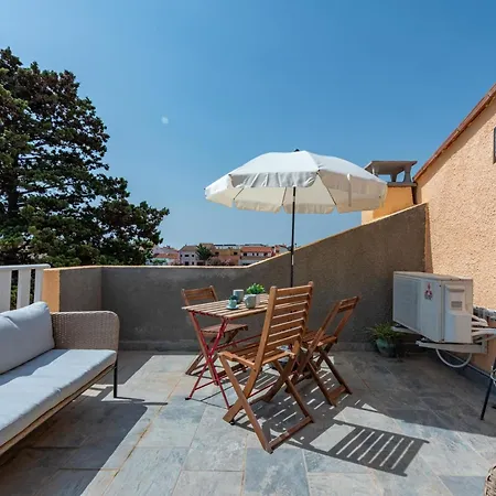 Pine's Mansion-2 By Interhome Apartamento *