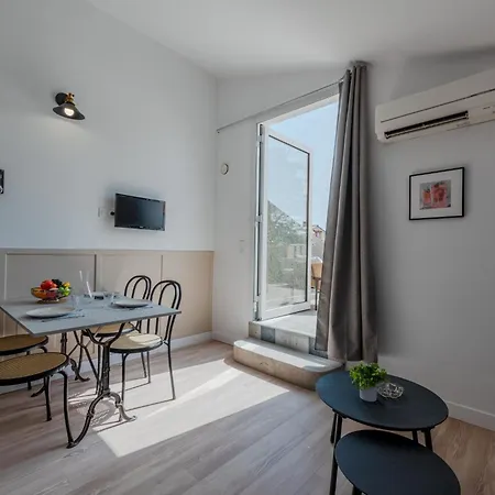 Pine's Mansion-2 By Interhome Apartment *
